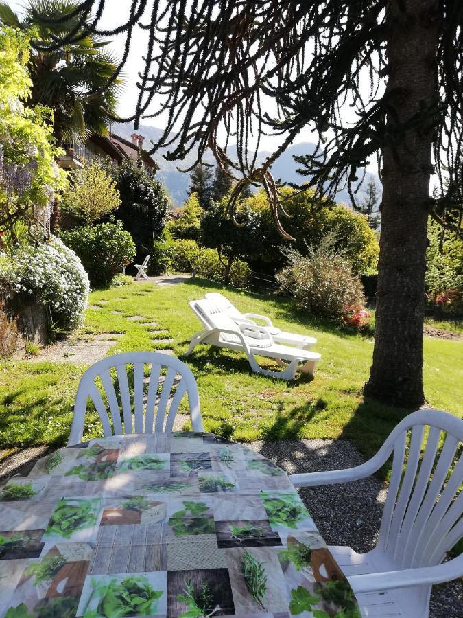 Giardino Apartment Porto Valtravaglia Exterior photo